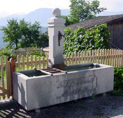 Elementi di Arredo Urbano Elementi di Arredo Urbano