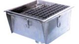 Canali e pozzetti grigliati inox per drenaggio cucine e cantine