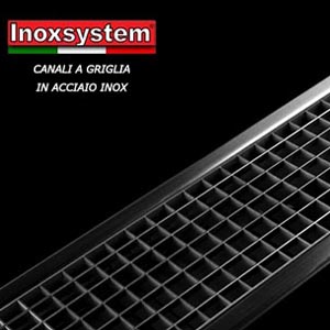 Canali inox con griglia per drenaggio acqua Canali inox con griglia per drenaggio acqua