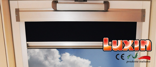 Tenda interna con guide elettrica Tenda interna con guide elettrica