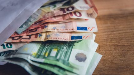 Bonus Maggio 1000 euro: attesa Decreto Agosto, Ordini in protesta