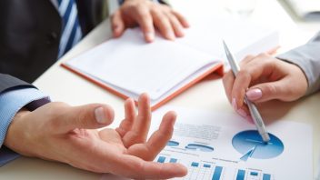 Assegno unico universale: parte la corsa al rinnovo dell’ISEE