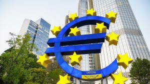 BCE: i tassi continueranno a salire a ritmo costante