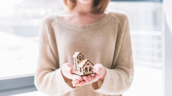 Casa coniugale: assegnazione e trascrizione, impossibile con scrittura privata