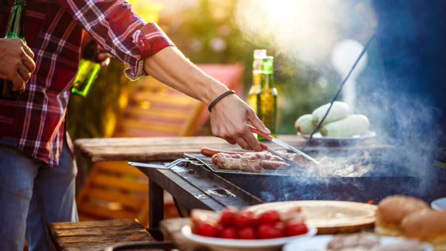 Barbecue in condominio: conoscere i regolamenti e rispettare il vicinato