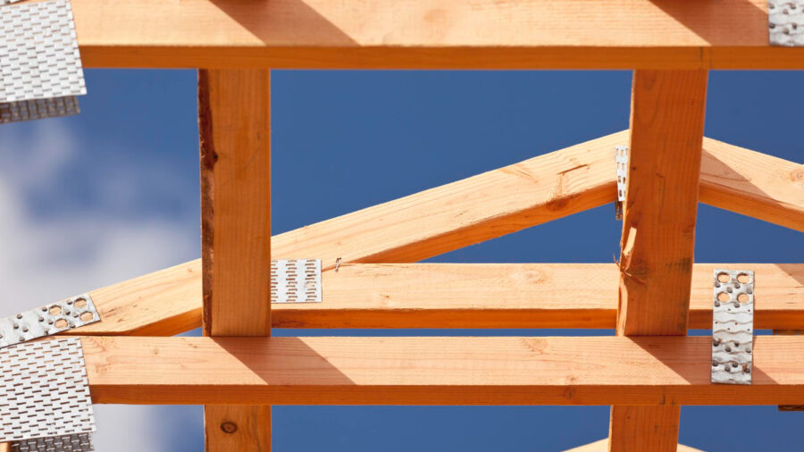 Tettoie e sanatoria edilizia: serve davvero il permesso di costruire?