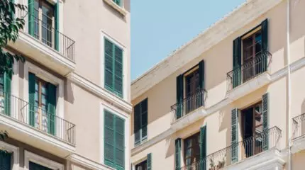 Obbligo demolizione abuso edilizio: quando la SCIA non basta e serve il permesso di costruire?