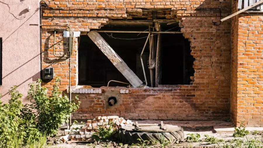 Demolizione obbligatoria per opere abusive: il TAR ribadisce i limiti della fiscalizzazione