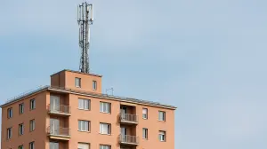 Antenne sul terrazzo condominiale: come dichiarare i compensi ricevuti