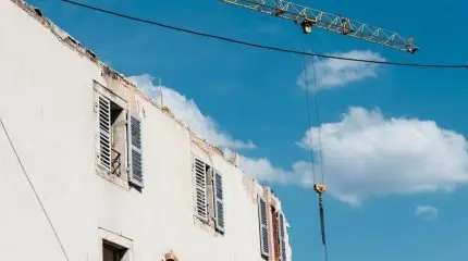 Sanatoria edilizia su immobili condonati: stop dal Consiglio di Stato