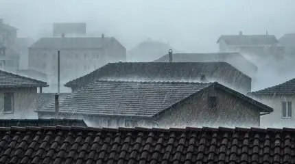 Danni da grandine al tetto: quando la detrazione spetta solo in parte