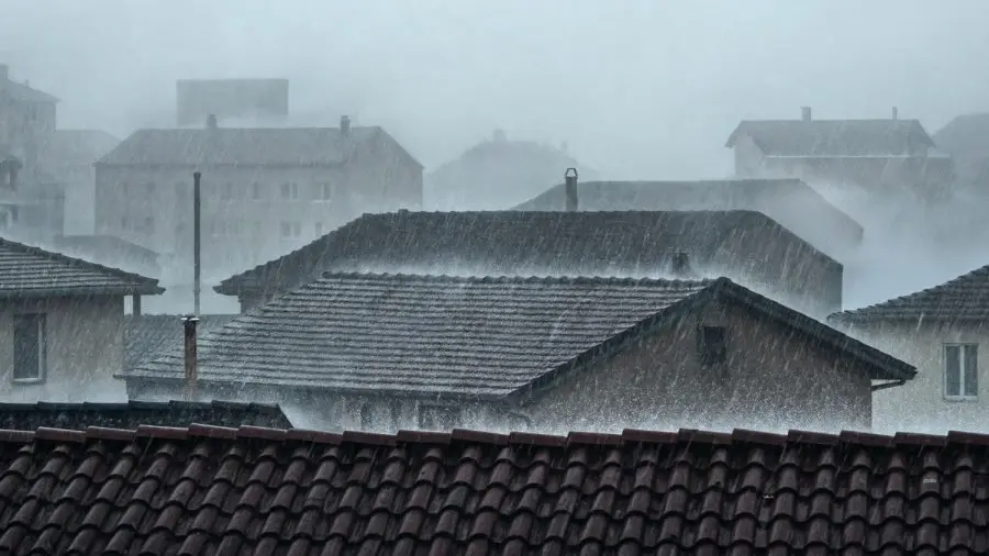 Danni da grandine al tetto: quando la detrazione spetta solo in parte Danni da grandine al tetto: quando la detrazione spetta solo in parte