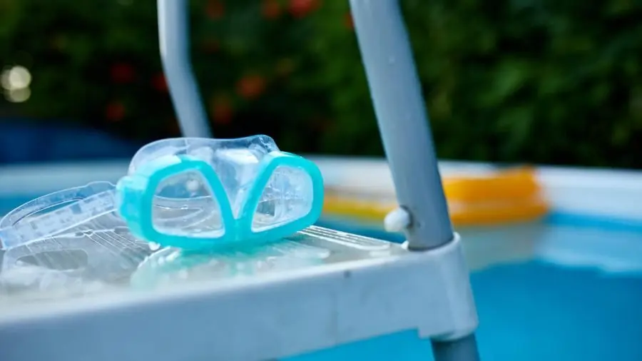 Piscina fuori terra senza permessi: il TAR conferma quando è abuso edilizio Piscina fuori terra senza permessi: il TAR conferma quando è abuso edilizio