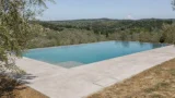 Piscina abusiva: l’ok paesaggistico con prescrizioni non basta per la sanatoria