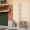 Abuso edilizio dell’inquilino: quando il proprietario paga la demolizione