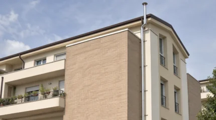 Canna fumaria in condominio: autorizzazione, distanze e regole