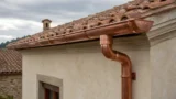 Grondaie in rame: vantaggi, posa, ossidazione e manutenzione
