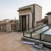 Lucernario sul lastrico a uso esclusivo: la proprietà condominiale non basta per annullare il nulla osta