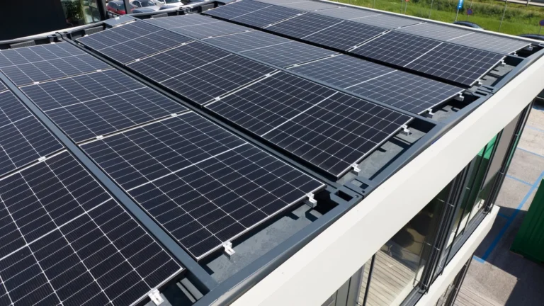 Modulo fotovoltaico per prefabbricati modulari
