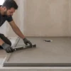 Piatto doccia in resina: composizione, posa, pulizia e riparazioni