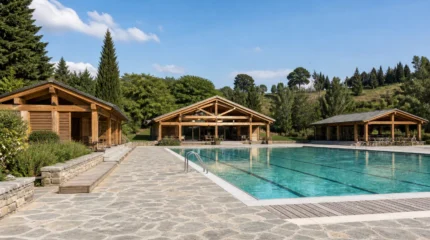 Piscina e strutture in legno in area vincolata: la CILA non sostituisce il nulla osta