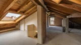 Sottotetto condominiale: proprietà, uso e recupero abitativo