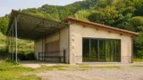 Fabbricato storico trasformato: la preesistenza non basta per il condono