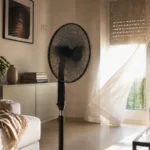 Ventilatore acceso con 32 gradi in casa: rinfresca davvero o può essere un rischio?