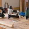 Chiodatrice a batteria, pneumatica o elettrica: differenze e sicurezza