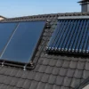 Collettore solare termico: piano o sottovuoto, resa e posa