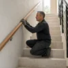 Corrimano per scale: altezza, materiali, fissaggi e requisiti di sicurezza