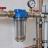 Filtro a sedimenti per l’acqua di casa: micron, portata e sostituzione