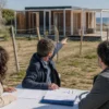 Permesso chiesto dall’inquilino: serve il consenso dei comproprietari?