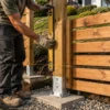 Recinzione in legno: essenze, pali, fondazioni, posa, manutenzione e costi