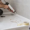 Silicone per doccia: acetico o neutro, preparazione e sostituzione
