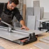 Tagliapiastrelle manuale o elettrica: differenze e scelta per formato