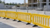 Transenne mobili per cantieri ed eventi: plastica o acciaio, stabilità, collegamenti e noleggio