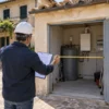 Volume tecnico o vano abusivo? Il nome non basta per ottenere la sanatoria paesaggistica