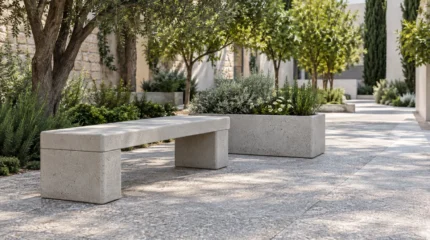 Arredo urbano in cemento: panchine, fioriere, posa e manutenzione