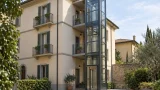 Ascensore esterno e barriere architettoniche: la deroga non è automatica