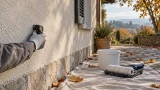 Pitturare all'esterno in autunno: temperatura, rugiada e finestre meteo utili