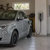 Auto elettrica, ricarica a casa: le proposte ARERA per il 2027 e il 2028