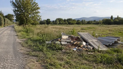 Rifiuti abbandonati sul terreno: non basta l’assenza di recinzione