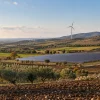 Fotovoltaico ed eolico: cinque progetti approvati e sedici bocciati nella valutazione ambientale