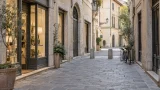 Strada pedonalizzata davanti al negozio: perché il TAR respinge il ricorso